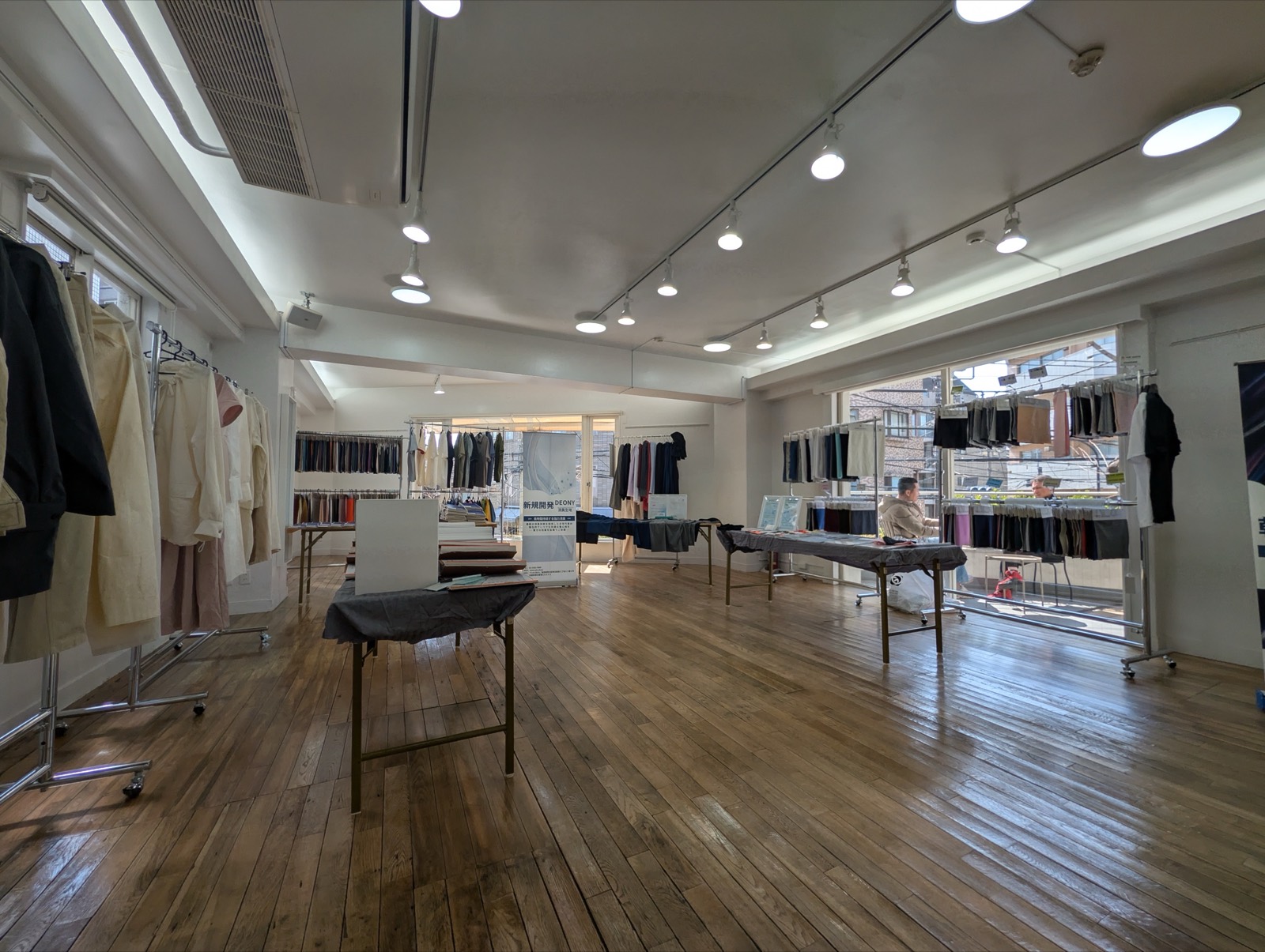 2026年3月開催の現物在庫生地展示会の会場写真 3